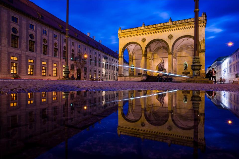 König Ludwig I. ließ auch die Feldherrnhalle in München errichten. (Archivbild)Peter Kneffel/dpa