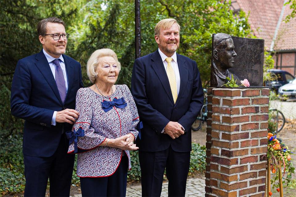 König Willem-Alexander, dessen Mutter Prinzessin Beatrix und Prinz Constantijn, ein Bruder des Königs, besuchen Hitzacker.Moritz Frankenberg/dpa