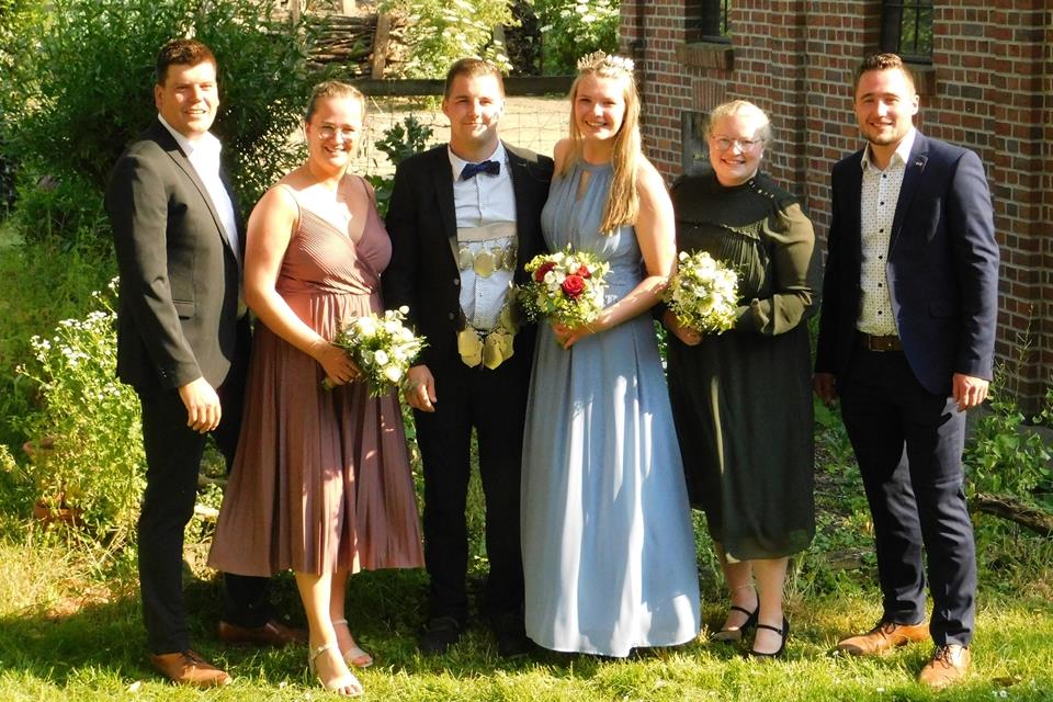 Königspaar und Ehrenpaare vor dem Festball.