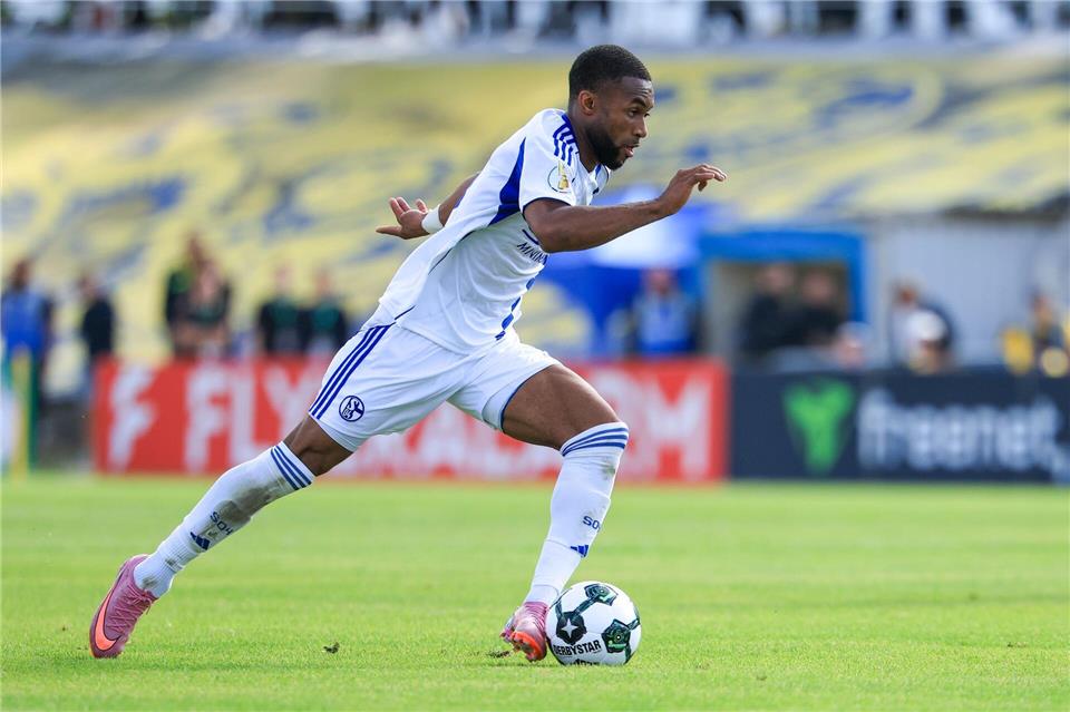 Könnte Schalke verlassen: Moussa Sylla. (Archivbild) Jan Woitas/dpa