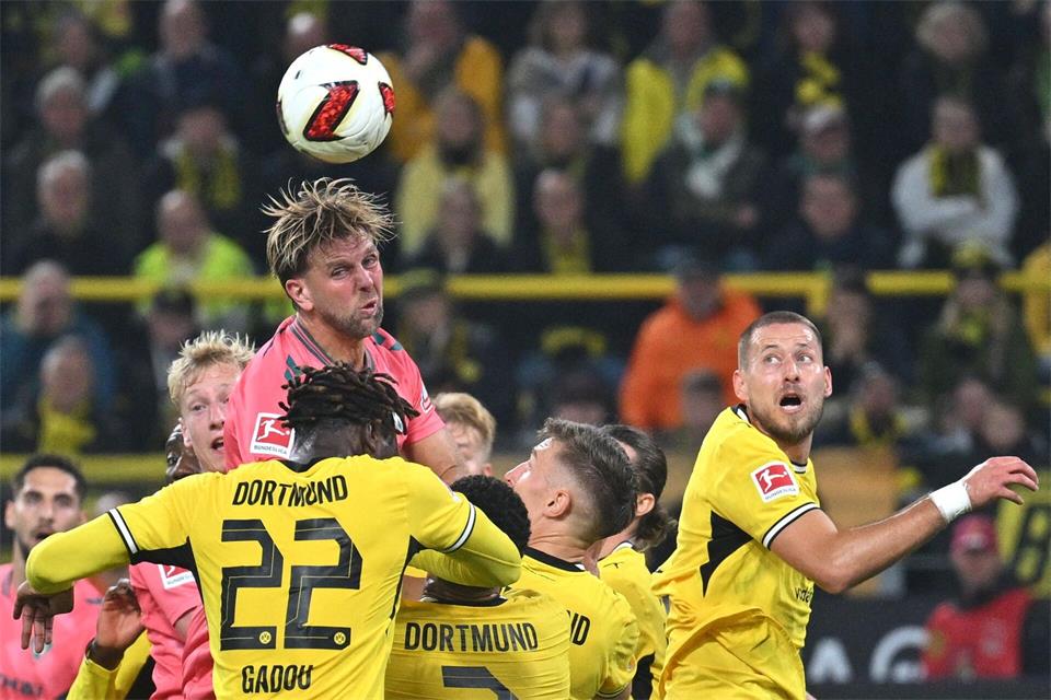 Köpft sich womöglich zurück in die deutsche Nationalmannschaft: Niclas Füllkrug. Bernd Thissen/dpa