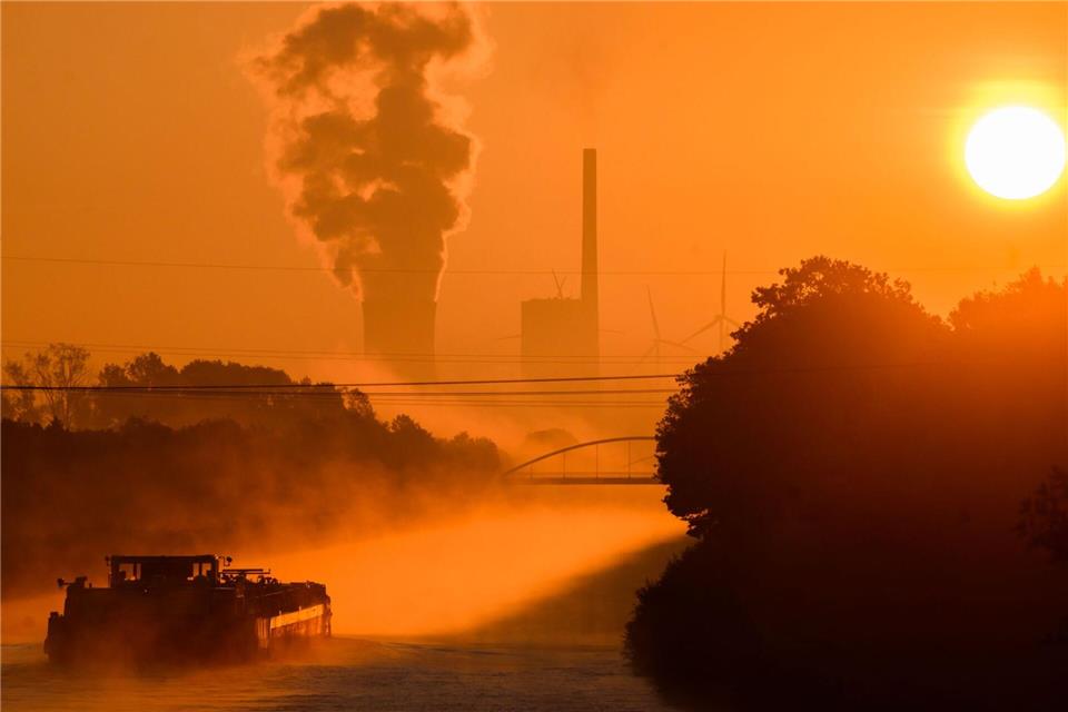 Kohlekraftwerke tragen zur Erderwärmung bei. (Symbolbild)Julian Stratenschulte/dpa