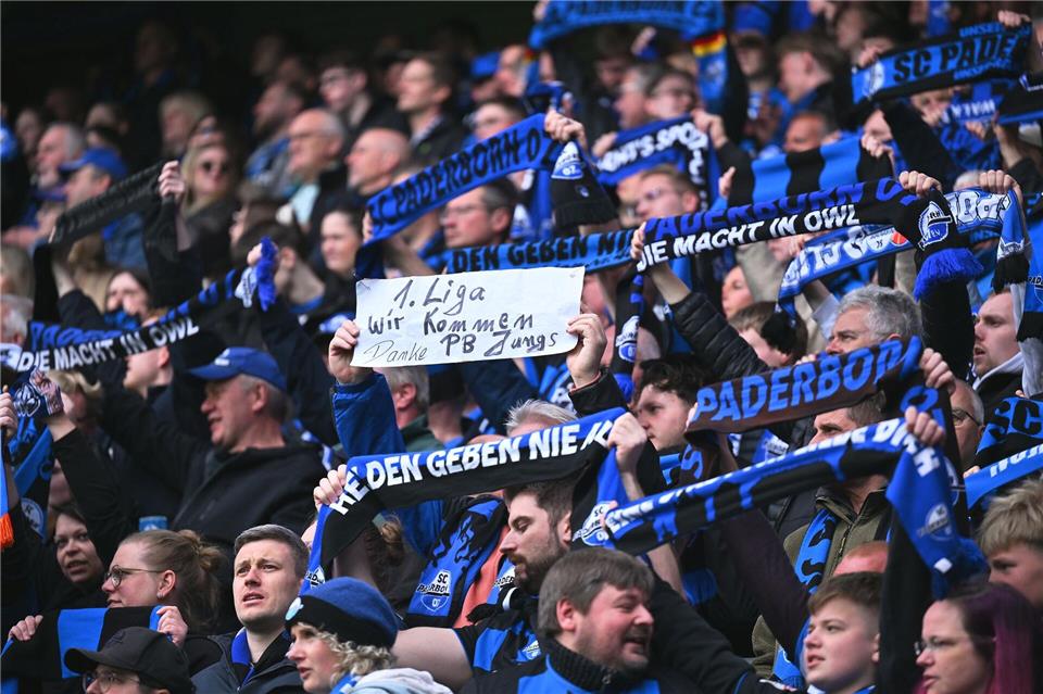 Komfortable Ausgangslage: Selbst bei einer Niederlage bleibt Paderborn Tabellenzweiter. (Archivbild)Swen Pförtner/dpa