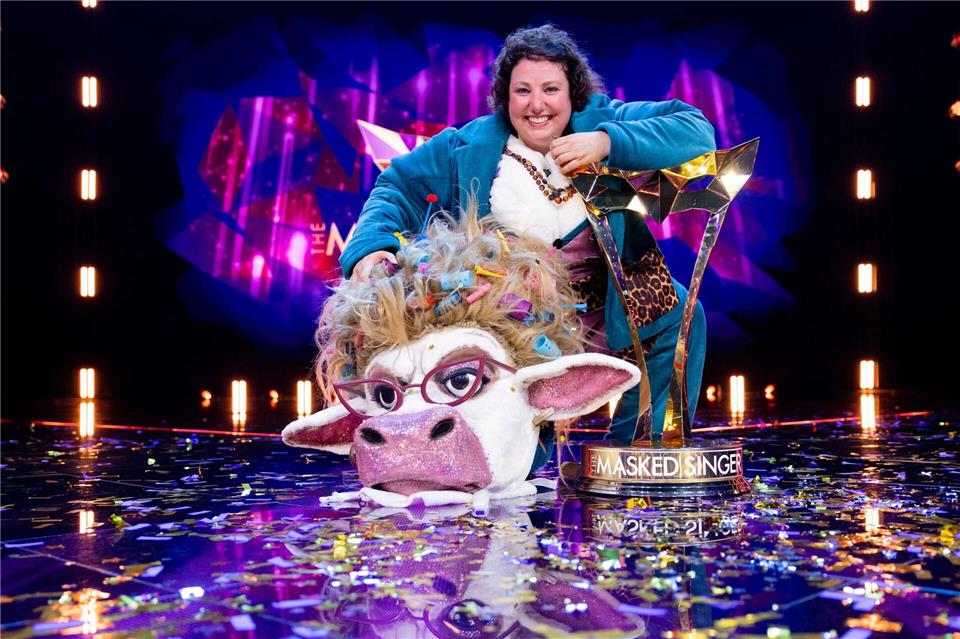 Komikerin Meltem Kaptan steckte unter dem Kuh-Kostüm. Rolf Vennenbernd/dpa