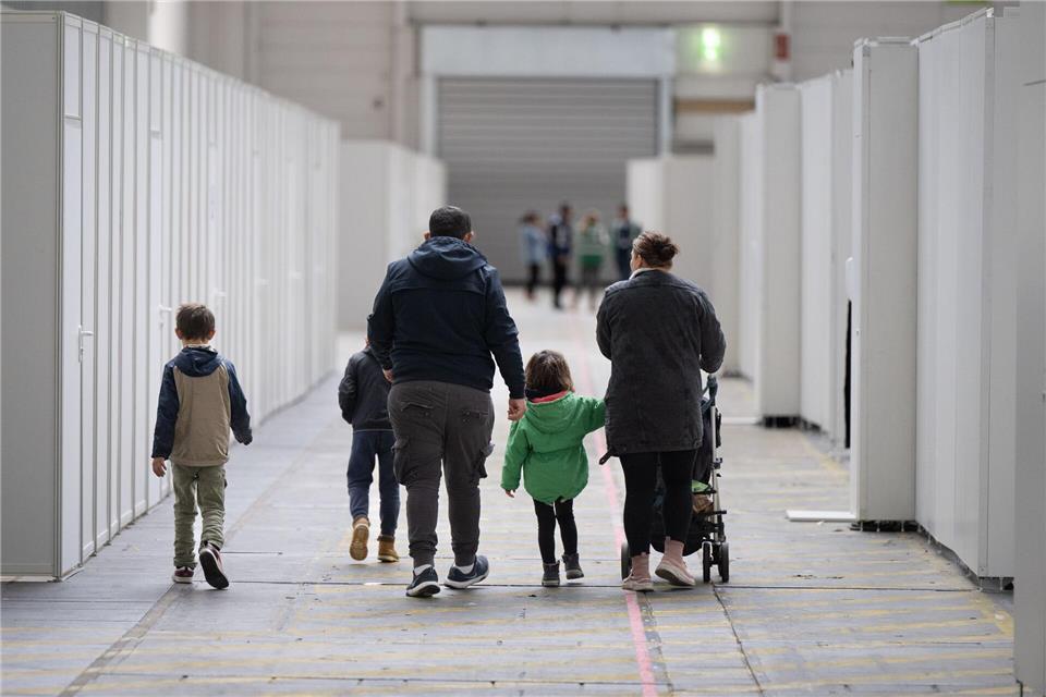 Kommt die Familie nach Deutschland nach? Für subsidiär Schutzbedürftige ist das die sehr große Ausnahme. (Archivbild)Boris Roessler/dpa