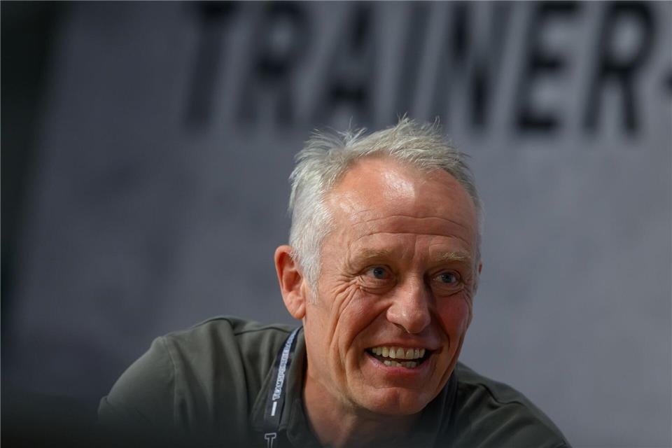 Christian Streich schließt Rückkehr als Trainer nicht aus Kommt er noch einmal zurück als Profitrainer? Christian Streich schließt es zumindest nicht aus. (Archivbild) Hendrik Schmidt/dpa