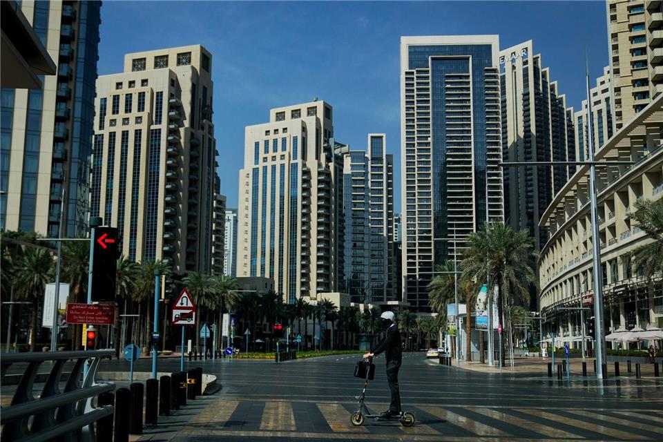 Kommt es aufgrund einer Krisensituation wie im Nahen Osten zu Reisemängeln, können Urlauber auch dann den Preis mindern, wenn der Reiseveranstalter nichts dafür kann.Altaf Qadri/AP/dpa-tmn