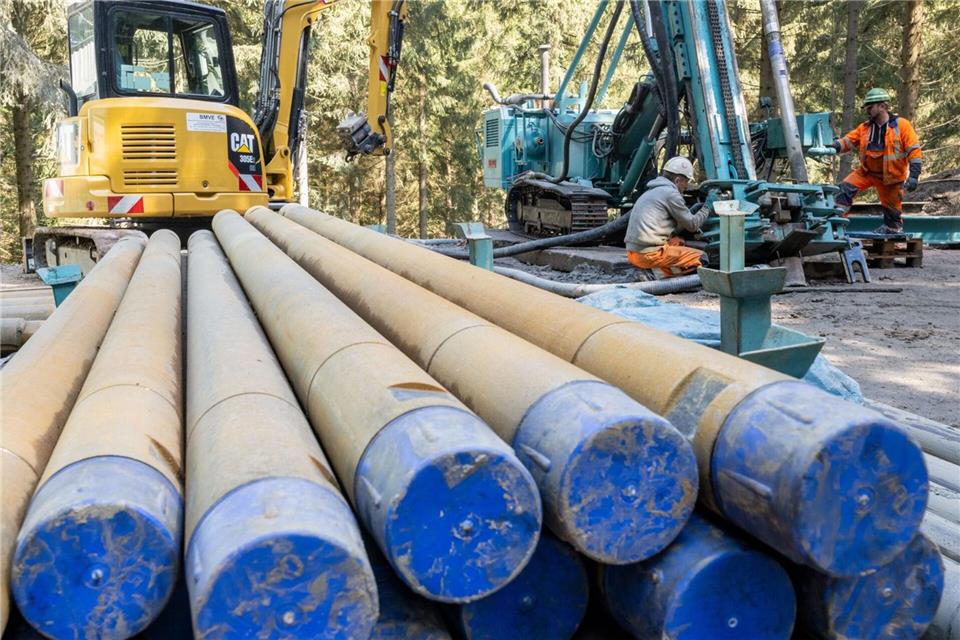 Kommt es im Erzgebirge zu einem Comeback des Bergbaus? Vielerorts werden Lagerstätten von Bergbauunternehmen erkundet. (Archivbild)Hendrik Schmidt/dpa