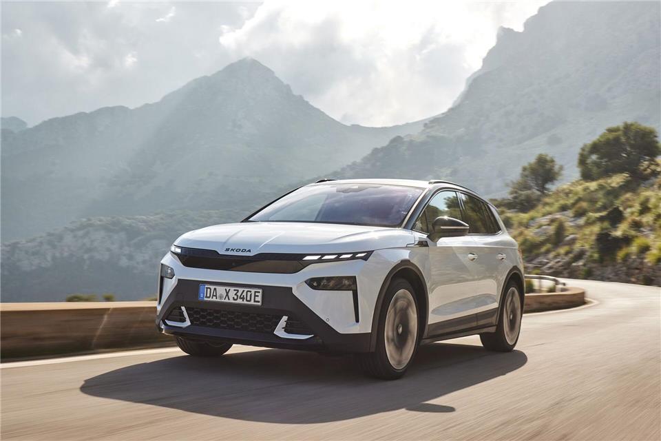 Kompakte Konkurrenz zu VW Tiguan & Co.: Skoda fährt den Elroq vor.Ivo Hercik/·koda Auto/dpa-tmn