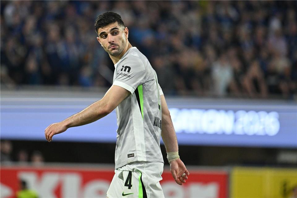 Konstantinos Koulierakis wechselt vom VfL Wolfsburg nach Italien. (Archivbild)Swen Pförtner/dpa