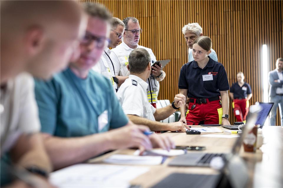 Konzentrierte Arbeit: Schnelle Entscheidungen in Krisensituationen verlangen gute Grundlagen.