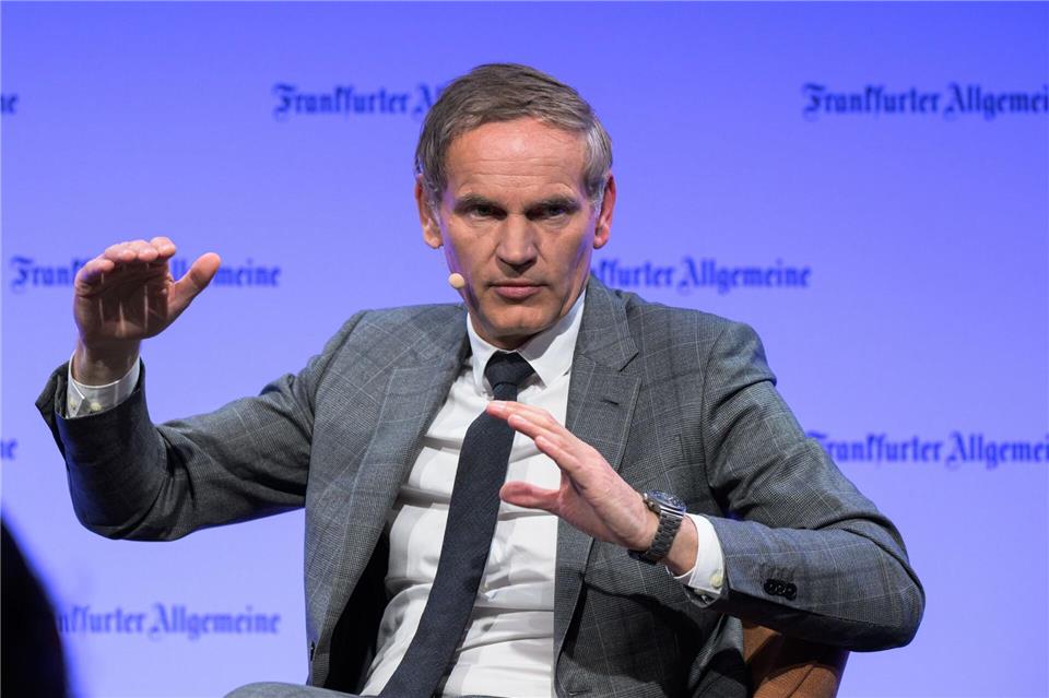 Konzernchef Oliver Blume will „jeden Stein umdrehen“.Hannes P. Albert/dpa