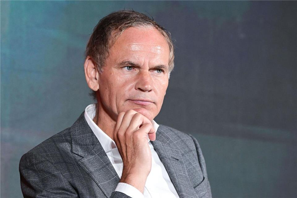 Konzernchef Oliver Blume will nach eigenen Angaben Fabrikschließungen vermeiden. (Archivbild)Bernd Weißbrod/dpa