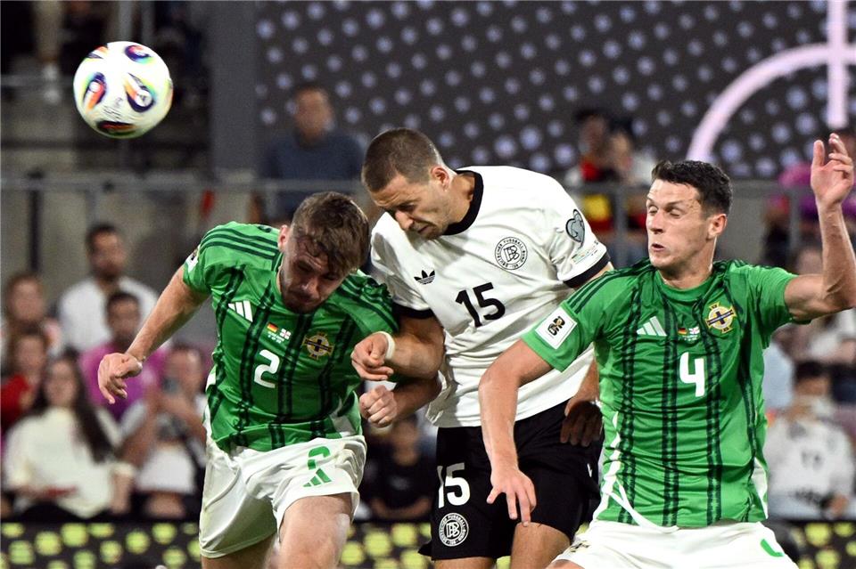 Nordiren wittern Chance: Gegen DFB-Team „noch mehr möglich“ Kopfstärke ist in Belfast wieder gefragt. (Archivbild)Federico Gambarini/dpa