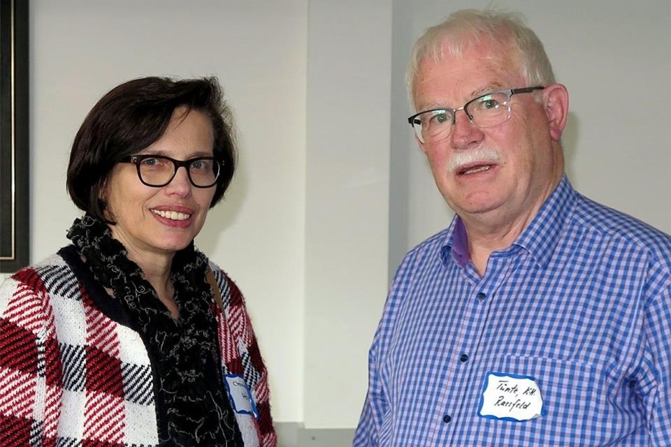 Kreisheimatpflegerin Christel Höink und Karl-Heinz Tünte vom Heimatverein Raesfeld haben an der Herbsttagung der Arbeitsgemeinschaft Genealogie Westmünsterland teilgenommen.