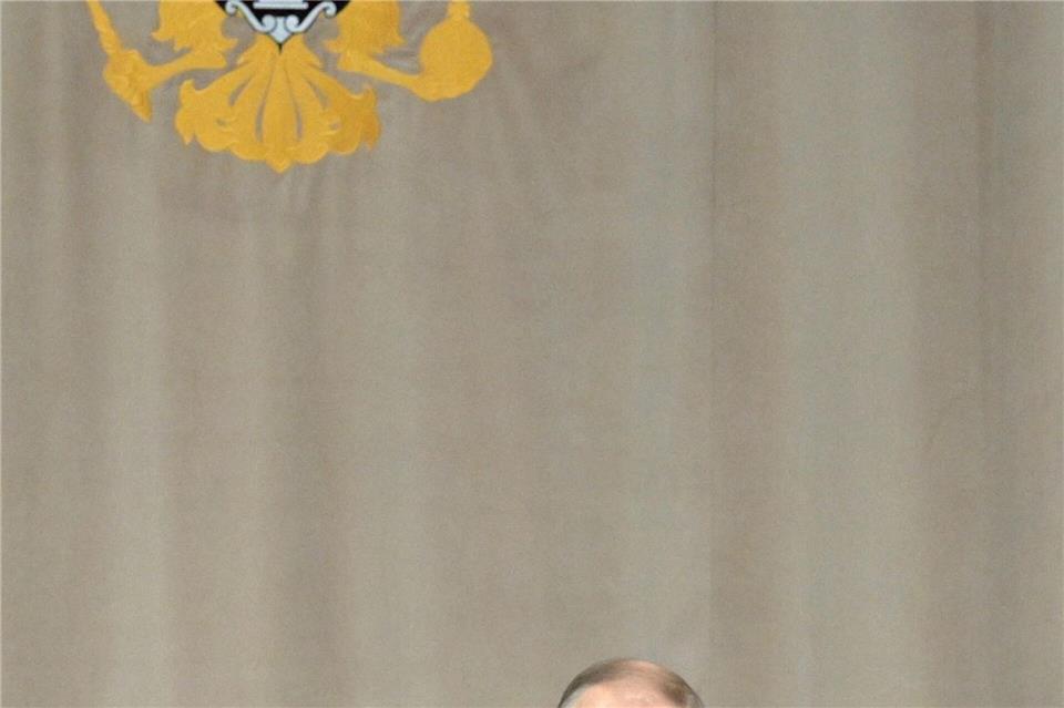 Kremlchef Putin im Obersten Gericht - einer der Richter ist wegen Korruption und Zuhälterei angeklagt. (Archivbild)Alexei Nikolsky/Sputnik/Pool Kremlin/AP/dpa