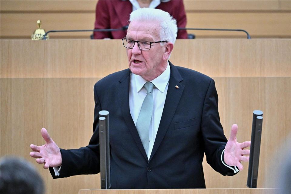 Kretschmann bedankte sich bei den Abgeordneten.Jan-Philipp Strobel/dpa
