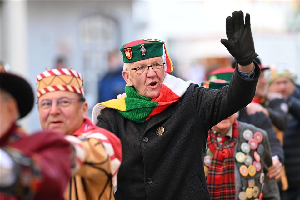 Kretschmann ist auch leidenschaftlicher Fasnetsanhänger - und isst einmal im Jahr Rinderinnereien mit seiner Zunft. Felix Kästle/dpa