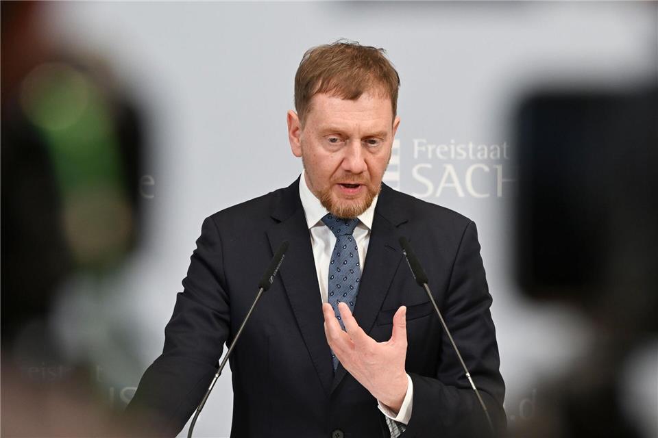 Kretschmer will mehr Tempo unter anderem bei Bahnprojekten in Sachsen.Jens Kalaene/dpa