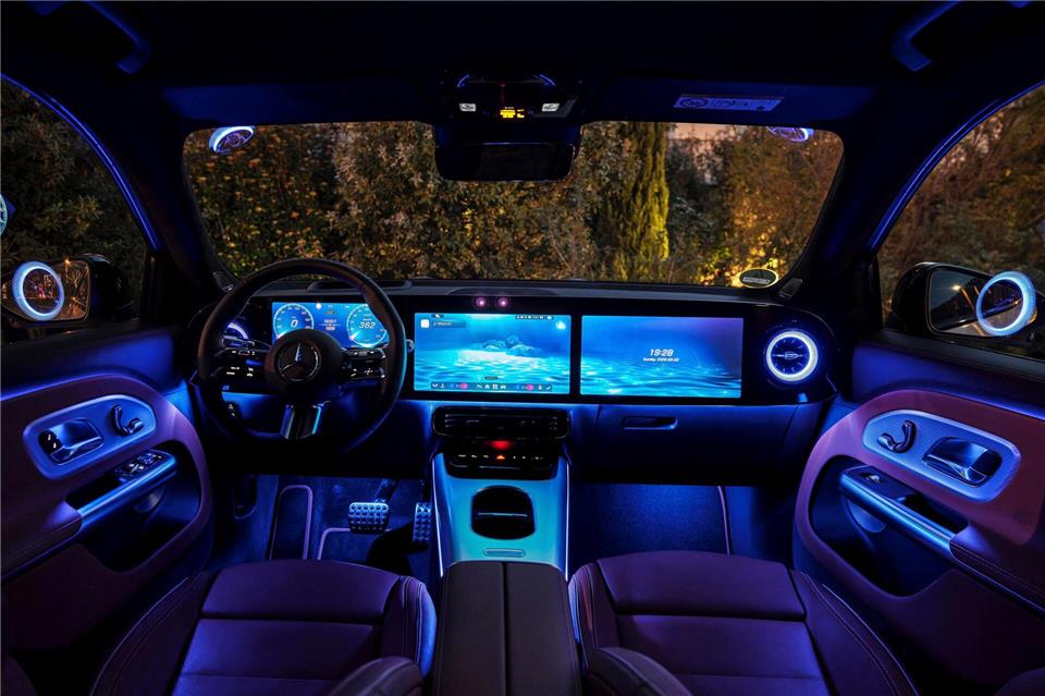 Krieg der Sterne oder Auto mit Stern? Bei so vielen Bildschirmen wird es einem ganz futuristisch ums Herz. Mercedes-Benz AG/dpa-tmn