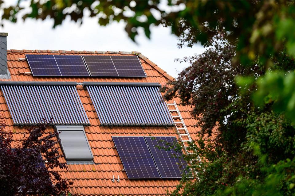 Krise in der deutschen Solarindustrie:Jetzt ist das Aus für den Solarglashersteller im südbrandenburgischen Tschernitz -  die Glasmanufaktur Brandenburg GmbH - besiegelt.Philipp Schulze/dpa