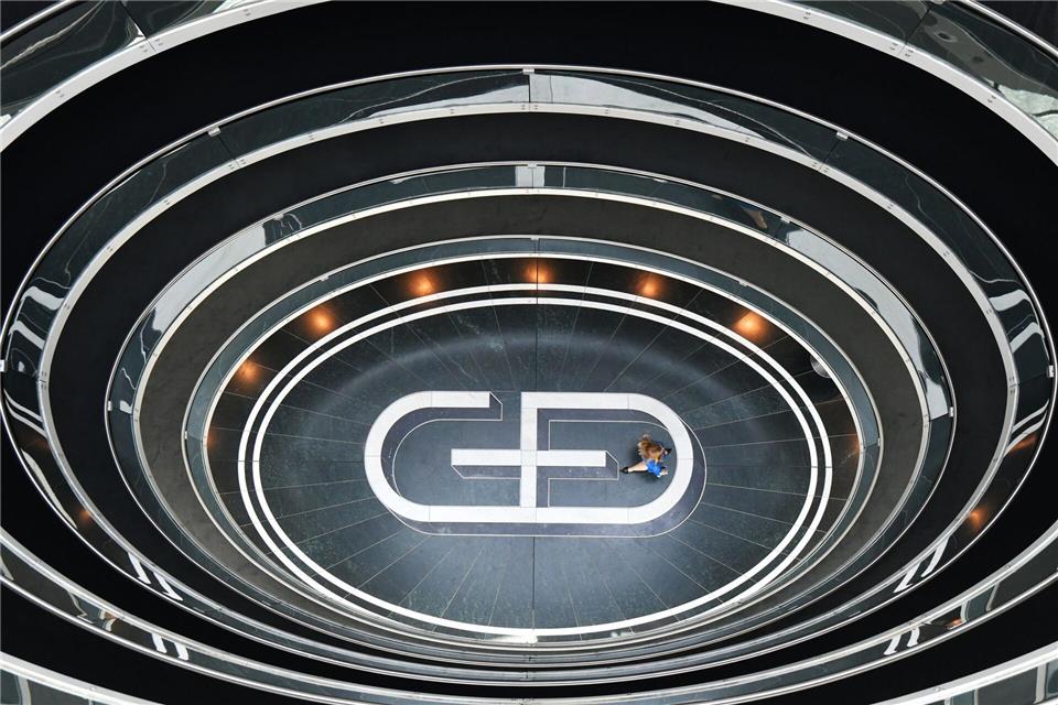 Krisen und Unsicherheit bescheren Giesecke + Devrient Rekordaufträge. (Archiv)Peter Kneffel/dpa