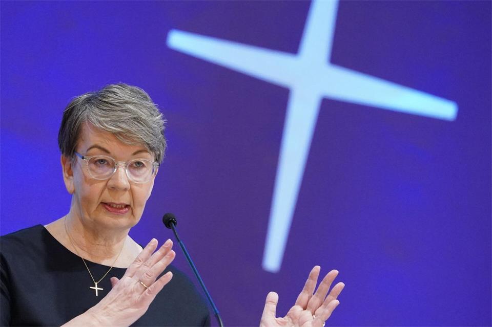 Kristina Kühnbaum-Schmidt, Landesbischöfin der Evangelisch-Lutherischen Kirche in Norddeutschland, geht vorzeitig in Ruhestand. (Archivbild)Marcus Brandt/dpa
