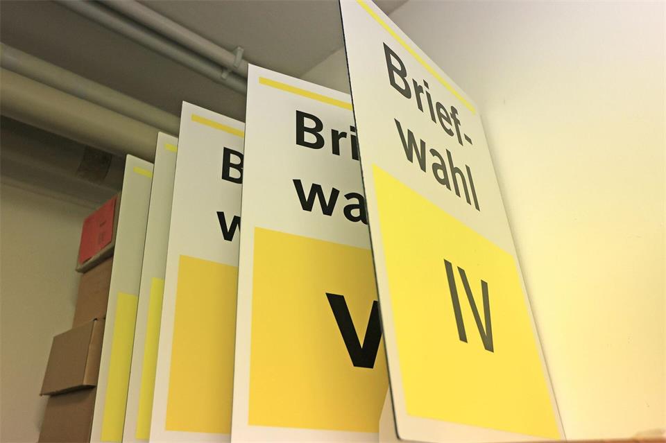 Kritik an der Briefwahl in Pflegeheimen weist der Pflegeschutzbund zurück.Matthias Bein/dpa