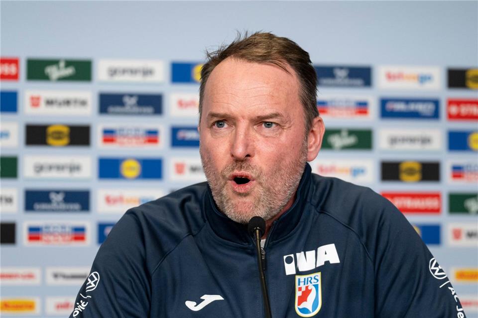 Kroatiens Trainer Dagur Sigurdsson schimpft über die Bedingungen bei der Handball-EM.Sina Schuldt/dpa