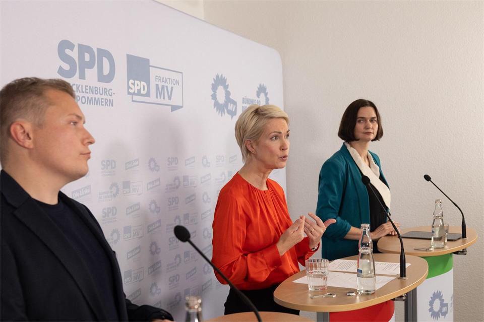 Künftig sollen im Land laut den Plänen weniger Menschen verbeamtet werden.Ulrich Perrey/dpa