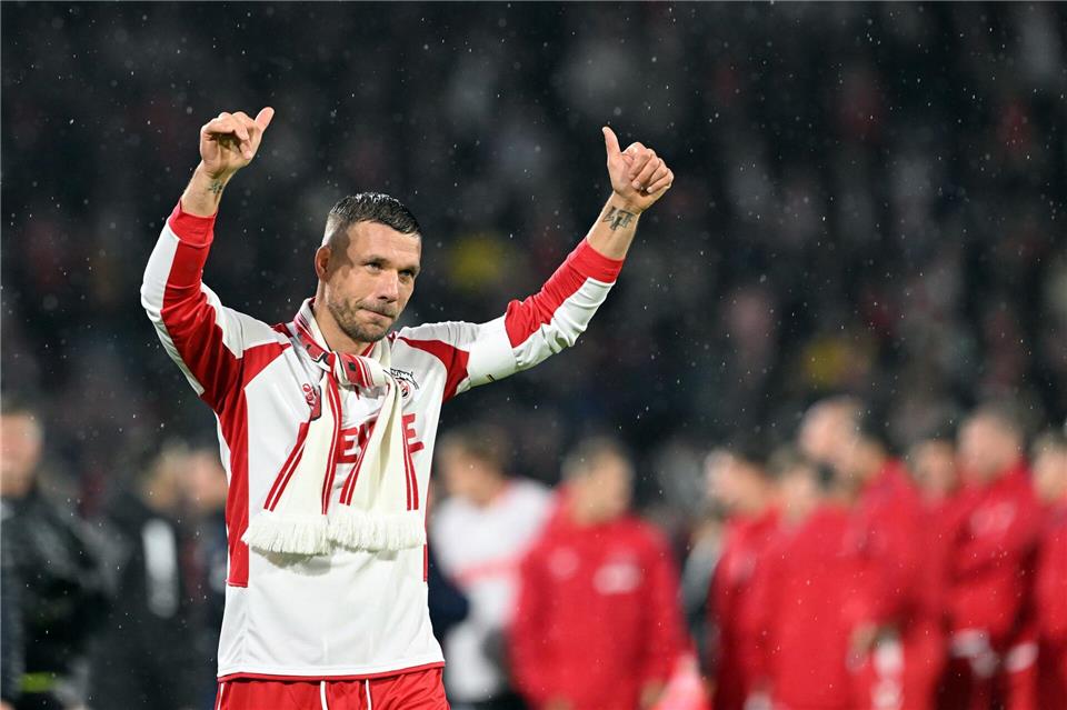 Kult in Köln: Lukas Podolski hat früh die Herzen der FC-Fans erobert. (Archivbild)Federico Gambarini/dpa