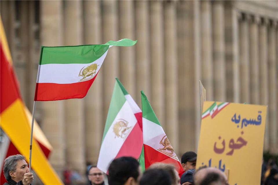 Kundgebung für den Iran in Stuttgart. Silas Stein/dpa