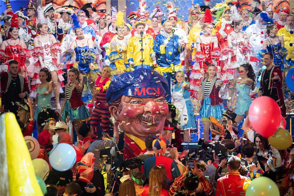 Kunterbunt, bissig, witzig, frech: Die Mainzer TV-Fastnacht.Boris Roessler/dpa