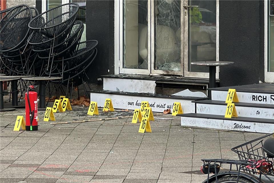 Kurz nach der Tat wurden zwei Männer festgenommen. (Archivfoto)Fritz Demel/dpa