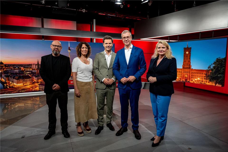 Kurz nach seiner Wahl zum CDU-Spitzenkandidaten trat Finanzsenator Stefan Evers gemeinsam mit Vertretern anderer Parteien im RBB-Fernsehen auf.Fabian Sommer/dpa