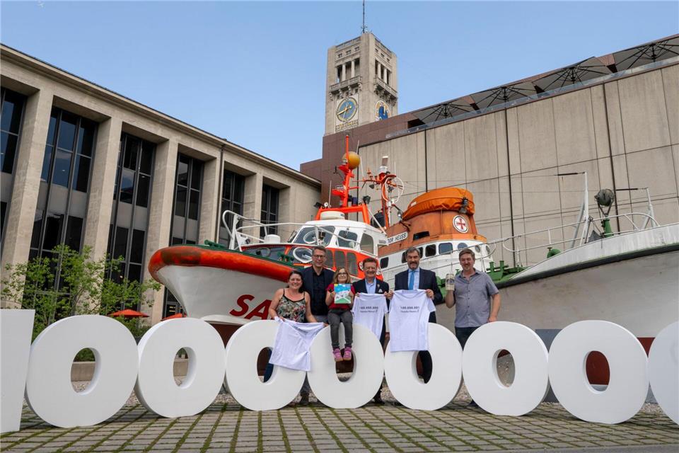 Kurz vor dem 100. Geburtstag kam der 100-millionste Besucher. (Archivbild)Peter Kneffel/dpa