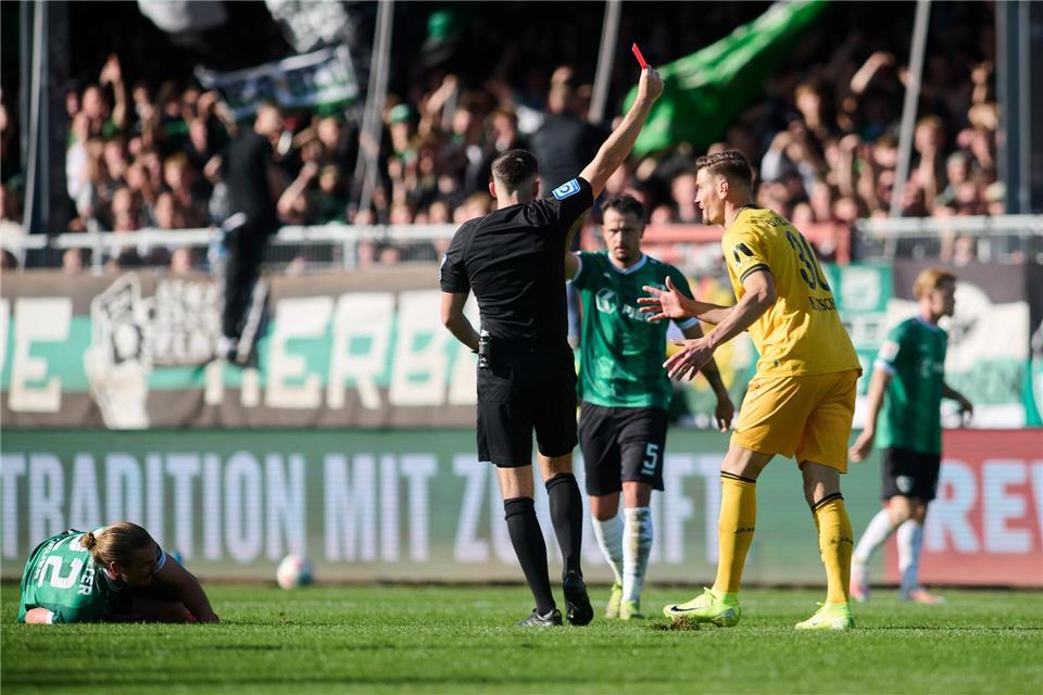 Kutschke muss drei Spiele pausieren. Bernd Thissen/dpa