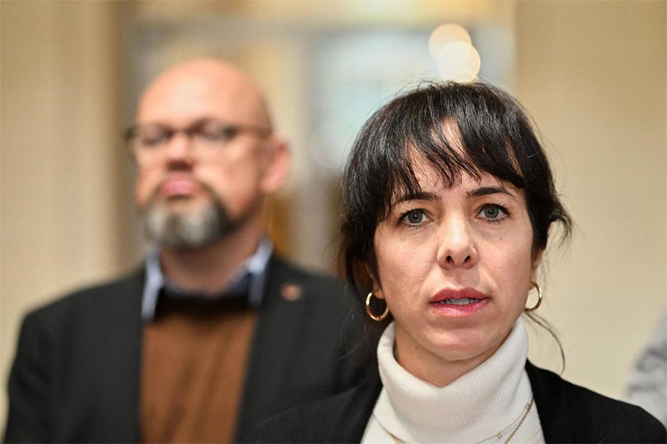 LInke-Fraktionsvorsitzende Elif Eralp hat die Fortsetzung der Sondierungen angekündigt. (Archivbild)Soeren Stache/dpa