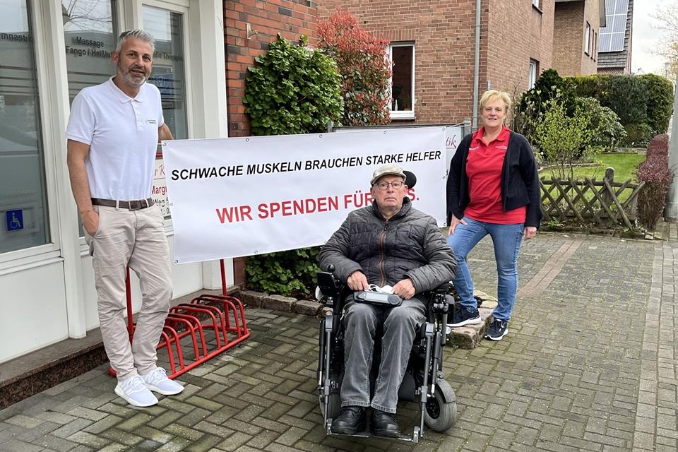 Laden zum Info- und Spendentag ein (v. l.): Ulrich Brunsbach, Friedel Sebastian und Margreet Dreier.