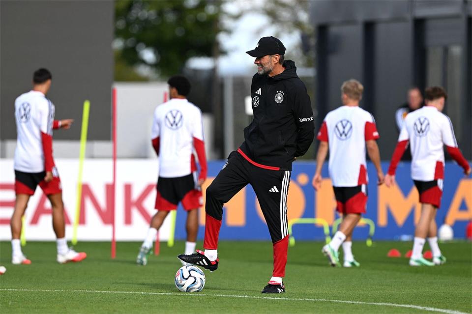 Länderspiel-Debüt nach nur zwei Trainingseinheiten: Jürgen Klopp.Federico Gambarini/dpa