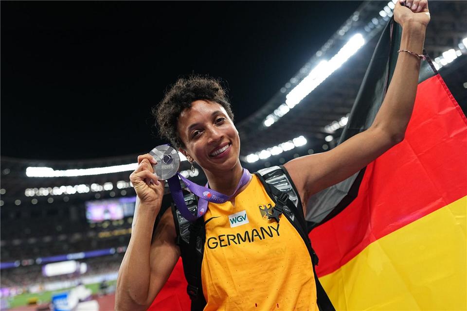 Lässt die Hallen-WM aus: Weitsprung-Star Mihambo. (Archivbild)Michael Kappeler/dpa