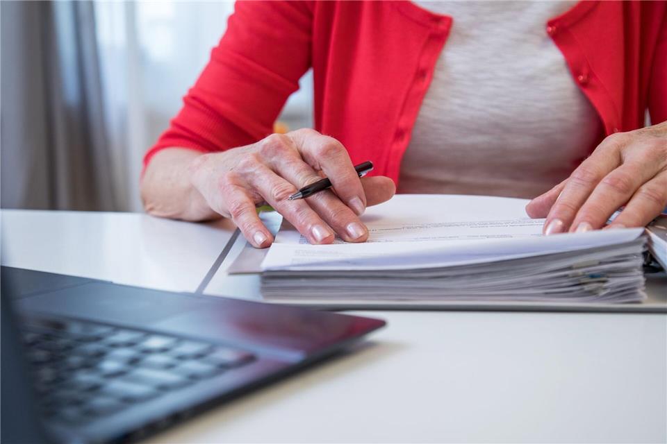 Läuft das Krankengeld aus, können Betroffene Anspruch auf Arbeitslosengeld oder Bürgergeld haben.Christin Klose/dpa-tmn