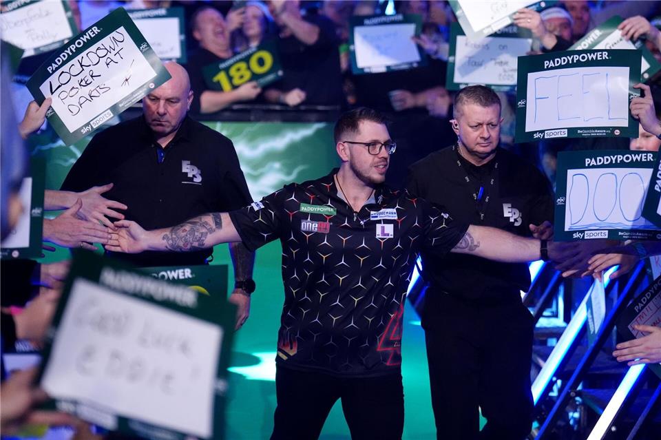 Läuft erstmals im Ally Pally ein: Lukas Wenig.John Walton/PA Wire/dpa