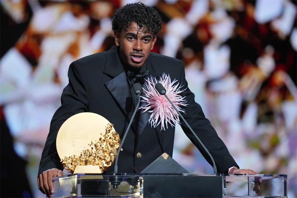 Lamine Yamals Onkel kann nicht verstehen, warum Harry Kane den Ballon d’Or gewonnen hat. Kin Cheung/AP/dpa