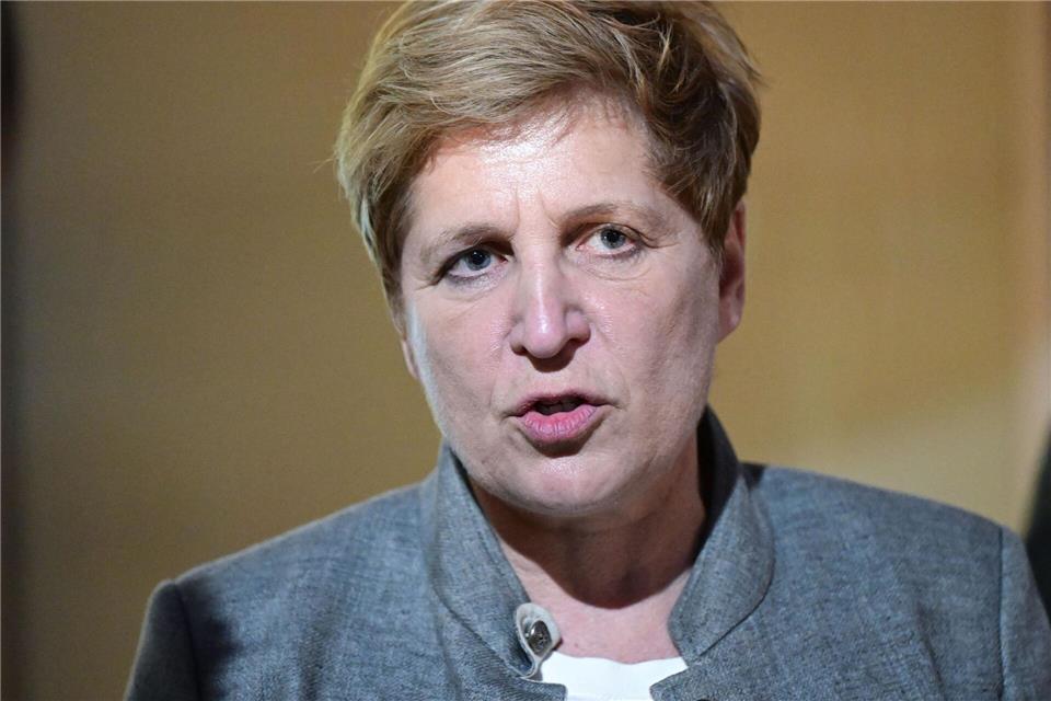 Landesbauministerin Nicole Razavi (CDU): „Das ist eine starke, erfreuliche Zahl.“ (Archivbild)Bernd Weißbrod/dpa