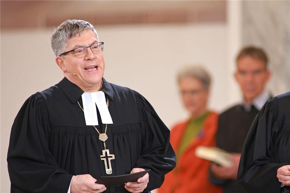 Landesbischof Friedrich Kramer rief zum Frieden auf. Matthias Bein/dpa
