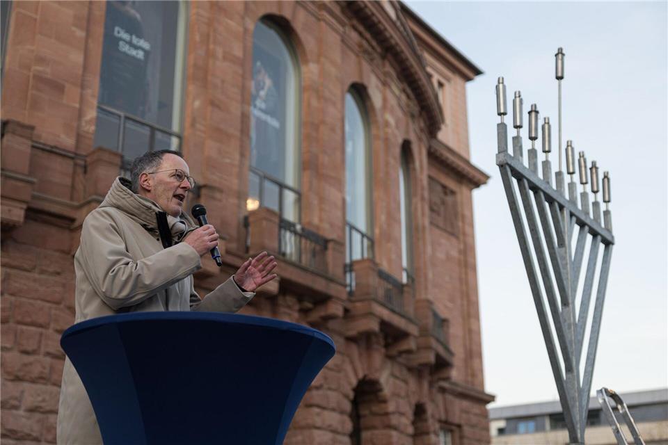 Landesinnenminister Michael Ebling hielt bei der Veranstaltung eine Rede.Hannes P. Albert/dpa