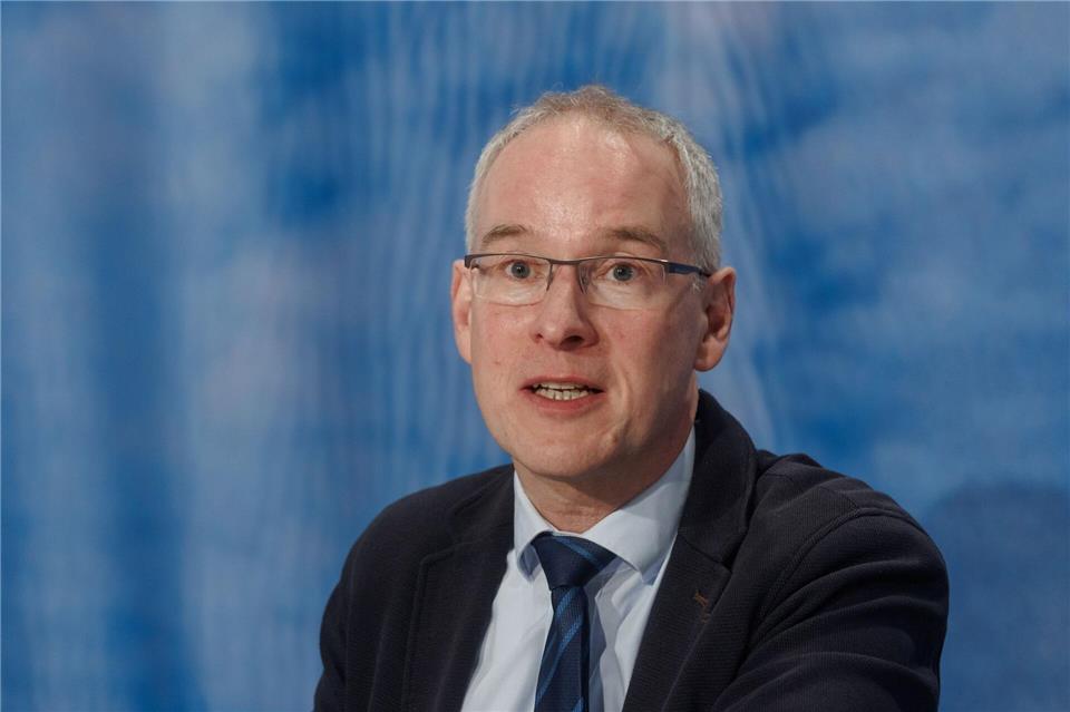 Landeswahlleiter Christian Boden beantwortet Fragen rund um die Landtagswahl in Mecklenburg-Vorpommern am 20. September. (Archivbild)Markus Scholz/dpa