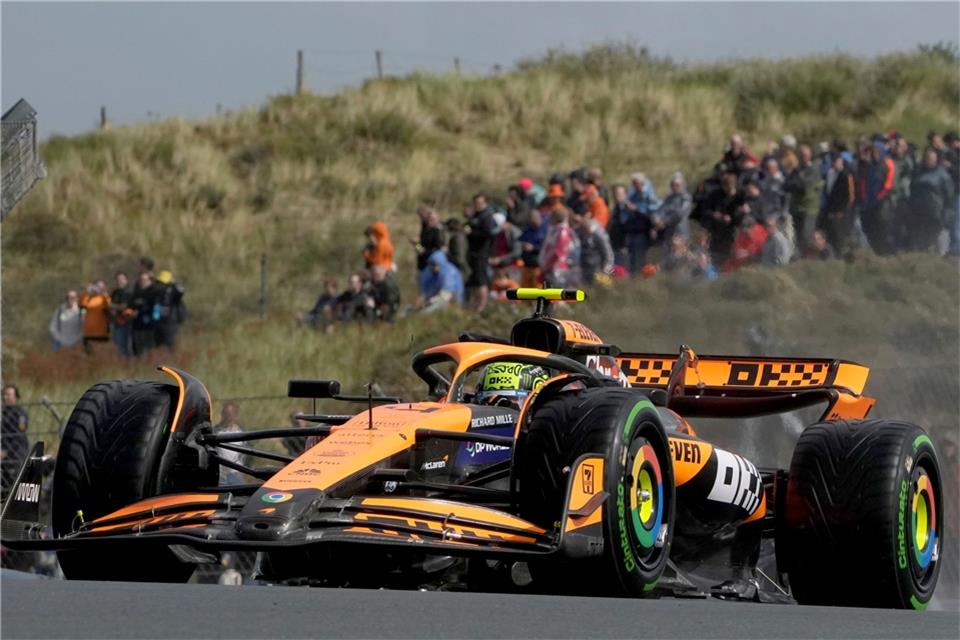 Lando Norris sichert sich die erste Bestzeit.