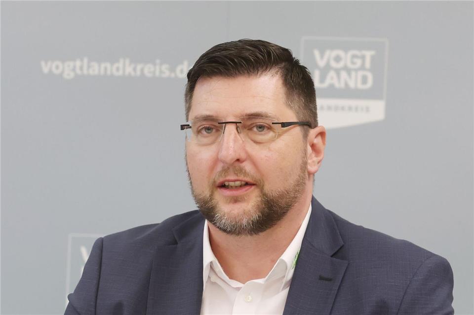 Landrat Thomas Hennig: „Unsere Mundart ist nicht nur Sprache, sie ist auch Heimatgefühl“. (Archivbild)Bodo Schackow/dpa